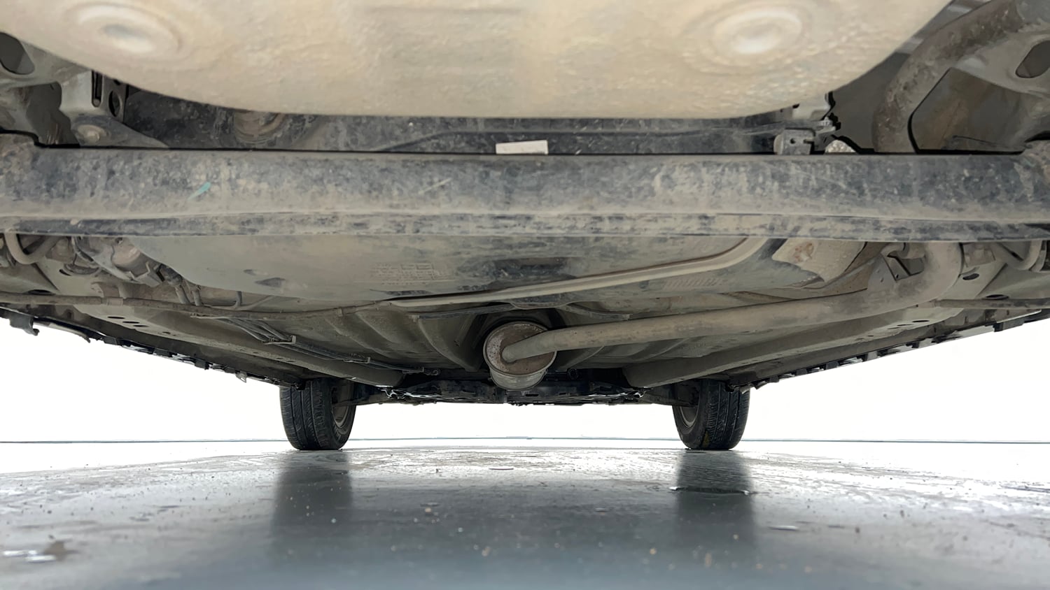 Used 2017 Maruti Suzuki Ignis Zeta 1.2 MT Petrol Manual extra REAR UNDERBODY VIEW (TAKEN FROM REAR)