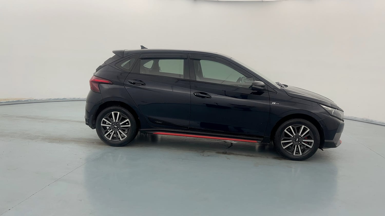 Used 2023 Hyundai i20 N Line N8 1.0 Turbo DCT Petrol Automatic exterior RIGHT SIDE VIEW