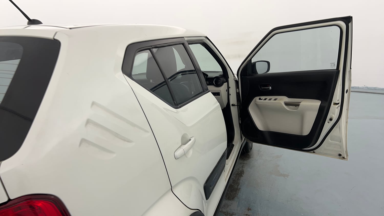 Used 2017 Maruti Suzuki Ignis Zeta 1.2 MT Petrol Manual interior RIGHT FRONT DOOR OPEN VIEW