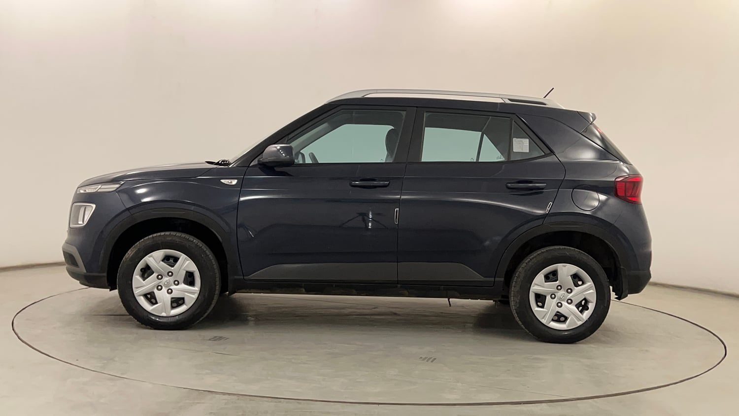 Used 2020 Hyundai Venue S 1.0 Turbo Petrol Manual exterior LEFT SIDE VIEW