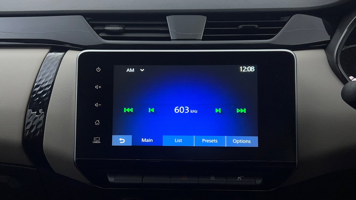 Used 2026 Nissan Gravite Acenta MT Petrol Manual top_features Touch screen infotainment system