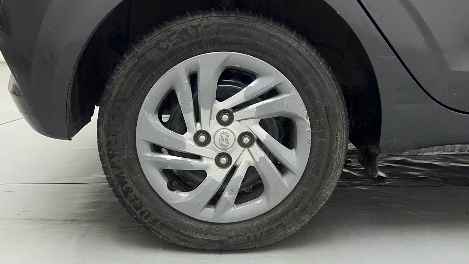 Used 2021 Hyundai Grand i10 Nios Magna 1.2 Kappa VTVT CNG Cng Manual tyres RIGHT REAR TYRE RIM VIEW