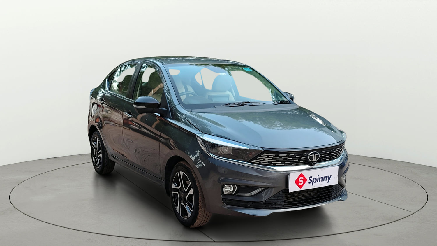 Used 2025 Tata Tigor XZ Plus LUX Petrol Manual exterior RIGHT FRONT CORNER VIEW