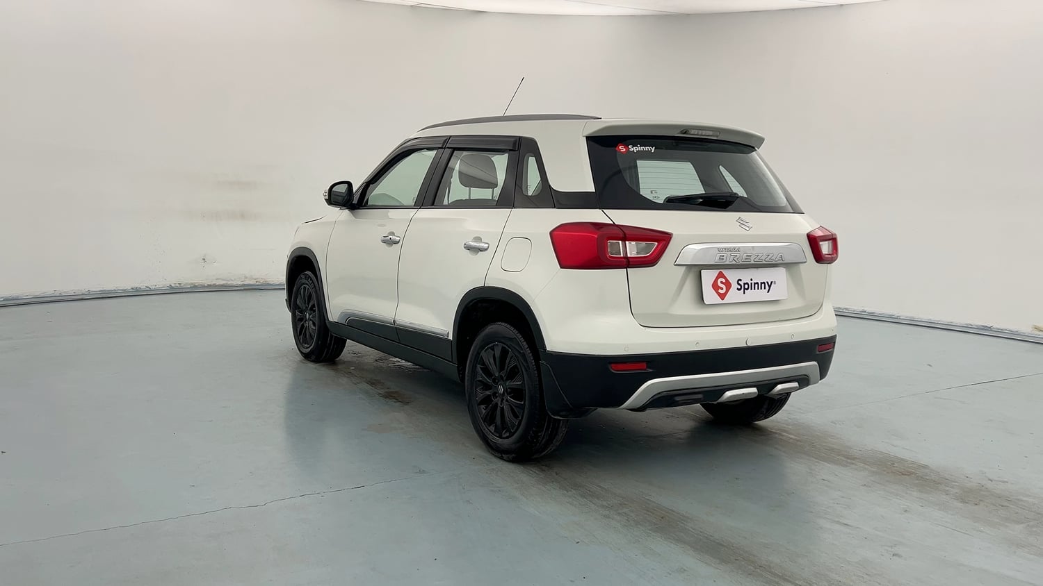 Used 2021 maruti-suzuki Vitara Brezza ZXi Petrol Manual exterior LEFT REAR CORNER VIEW