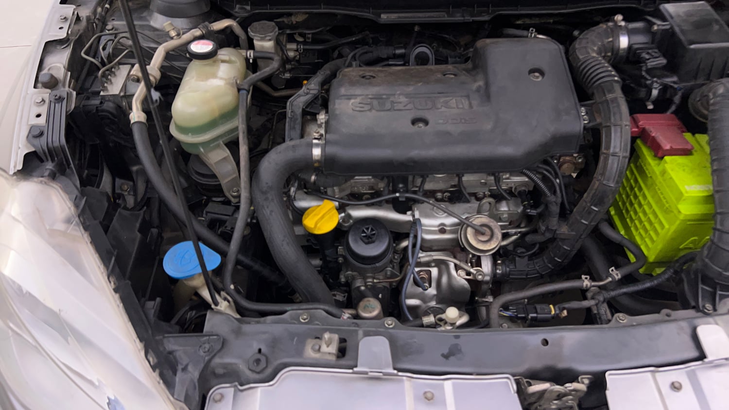Used 2016 Maruti Suzuki S-Cross Zeta 1.3 Diesel Manual engine ENGINE RIGHT SIDE VIEW
