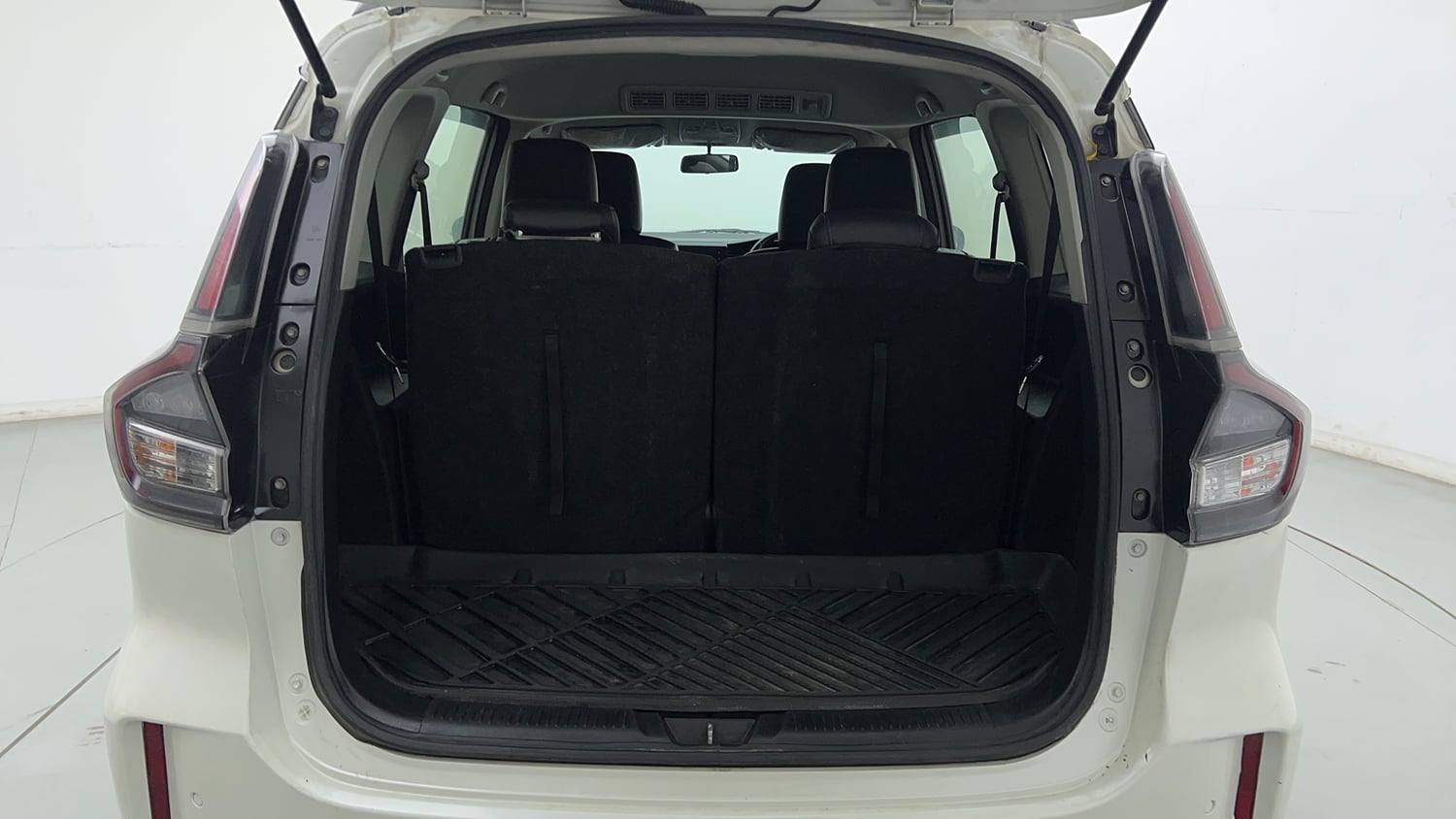 Used 2022 Maruti Suzuki XL6 Alpha Plus MT Petrol Petrol Manual interior DICKY INSIDE VIEW