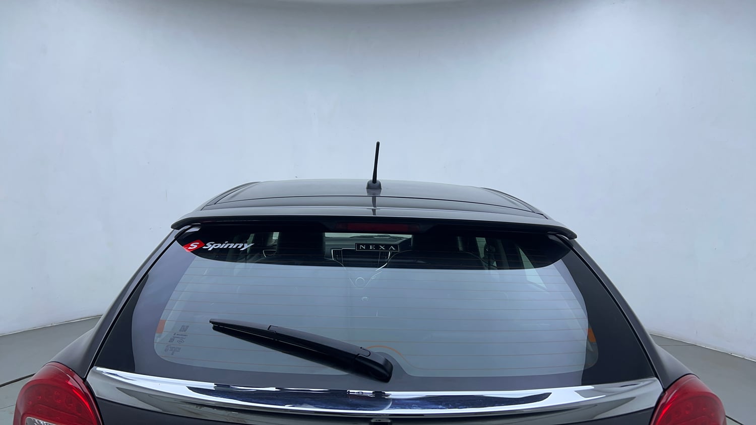 Used 2016 Maruti Suzuki Baleno Alpha 1.2 Petrol Manual exterior BACK WINDSHIELD VIEW