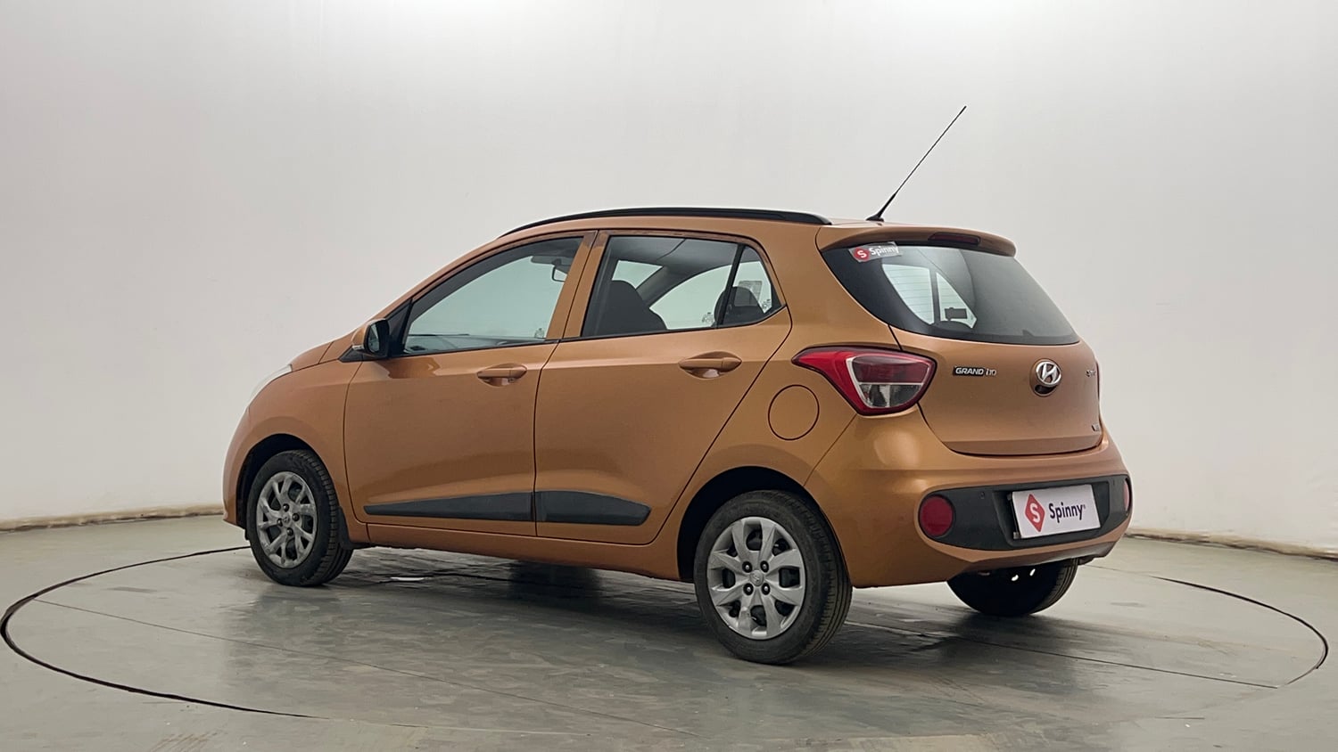 Used 2017 Hyundai Grand i10 Sportz (O) 1.2 Kappa VTVT Petrol Manual exterior LEFT REAR CORNER VIEW
