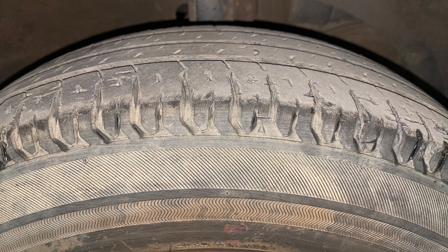 Used 2019 Maruti Suzuki Dzire VXi Petrol Manual tyres RIGHT FRONT TYRE TREAD VIEW
