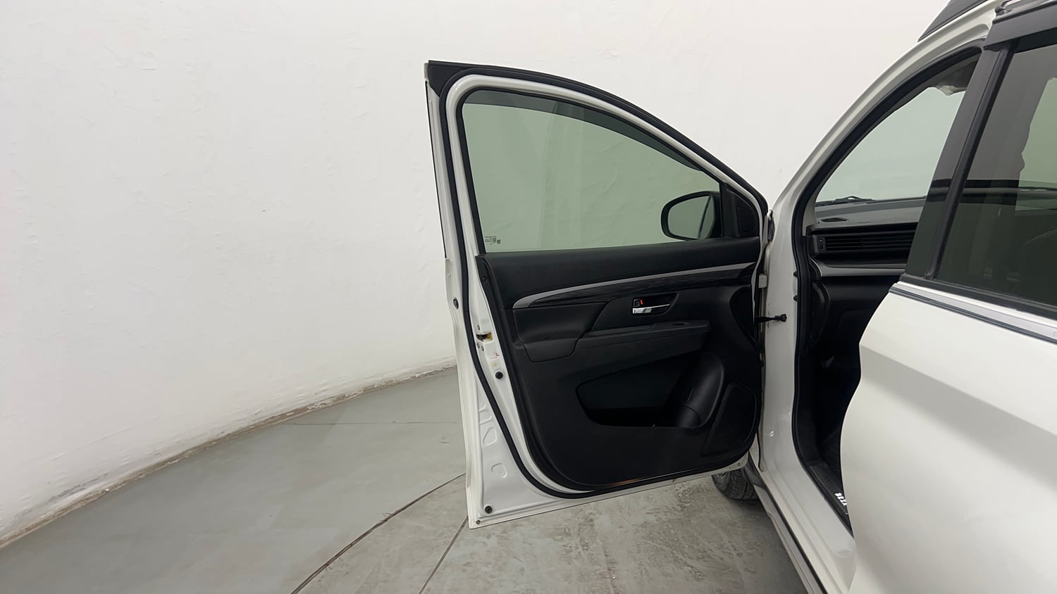 Used 2022 Maruti Suzuki XL6 Alpha MT Petrol Petrol Manual interior LEFT FRONT DOOR OPEN VIEW