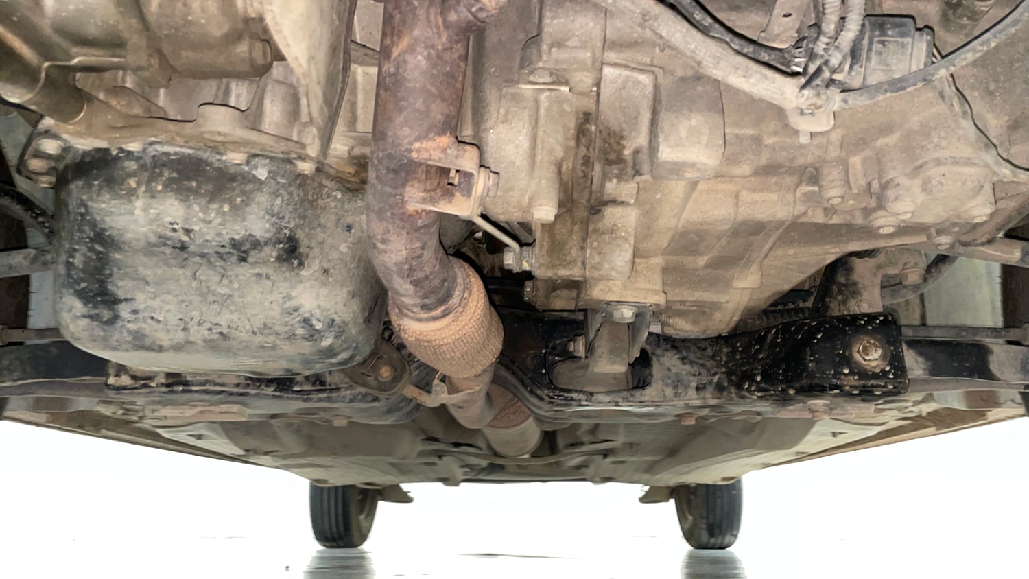 Used 2015 Volkswagen Polo Trendline 1.2L (P) Petrol Manual extra FRONT LEFT UNDERBODY VIEW