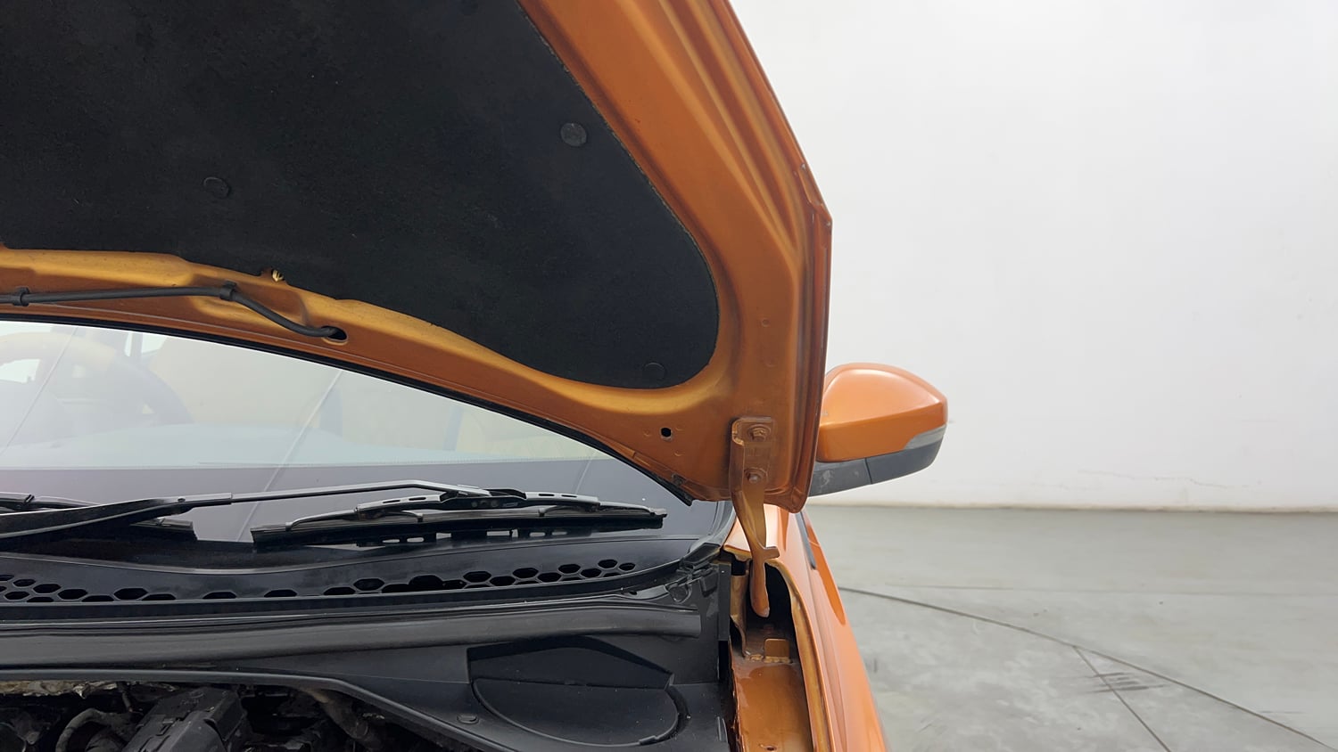 Used 2016 Tata Tiago Revotron XZ Petrol Manual engine ENGINE LEFT SIDE HINGE & APRON VIEW