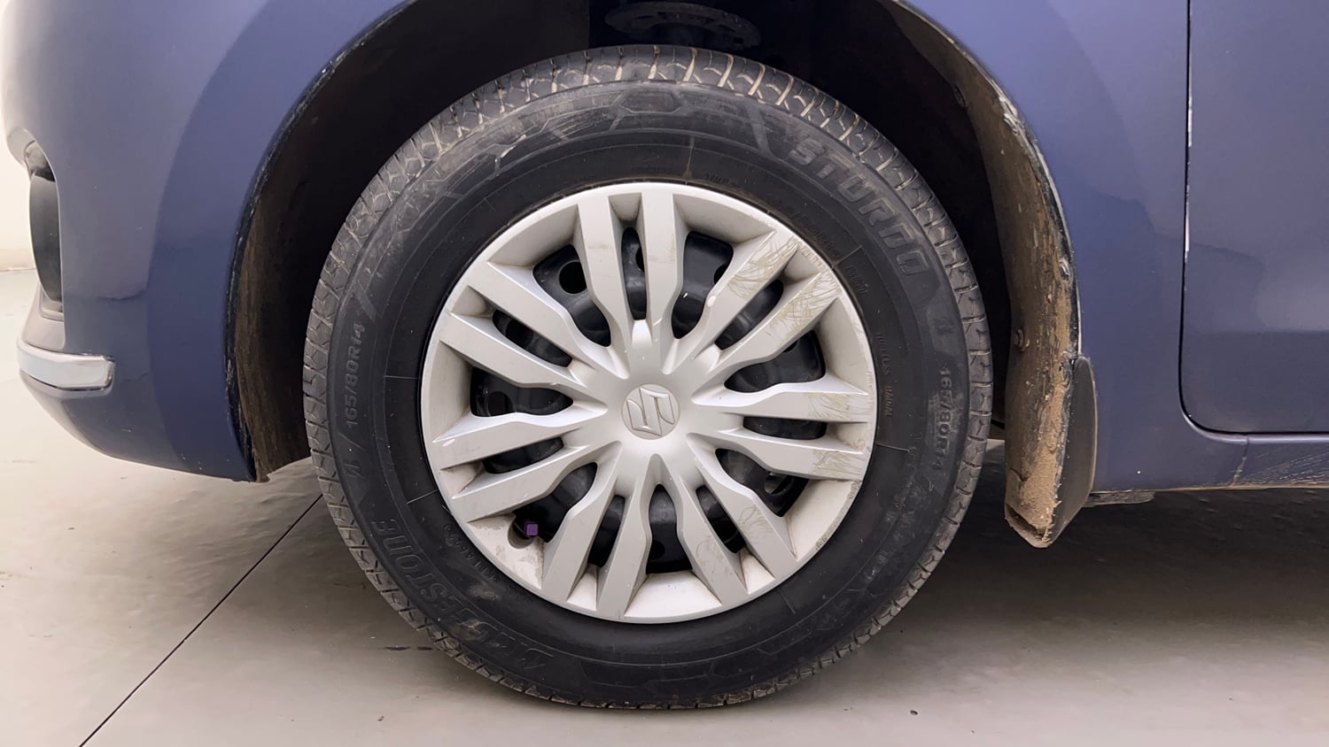 Used 2017 Maruti Suzuki Dzire VXi AMT Petrol Automatic tyres LEFT FRONT TYRE RIM VIEW