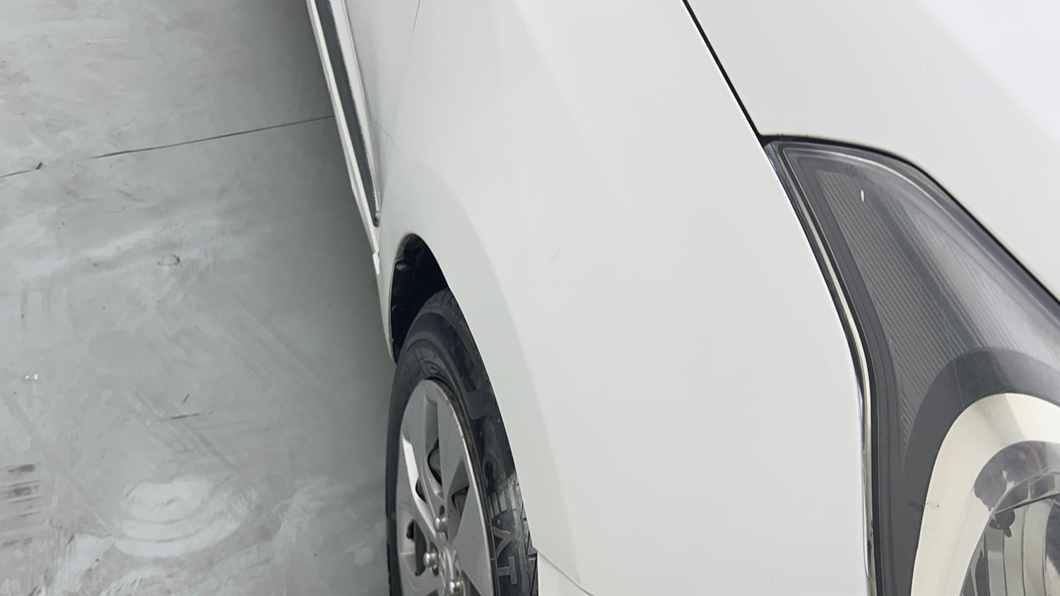 Used 2016 Hyundai Xcent S 1.2 Petrol Manual dents MINOR SCRATCH