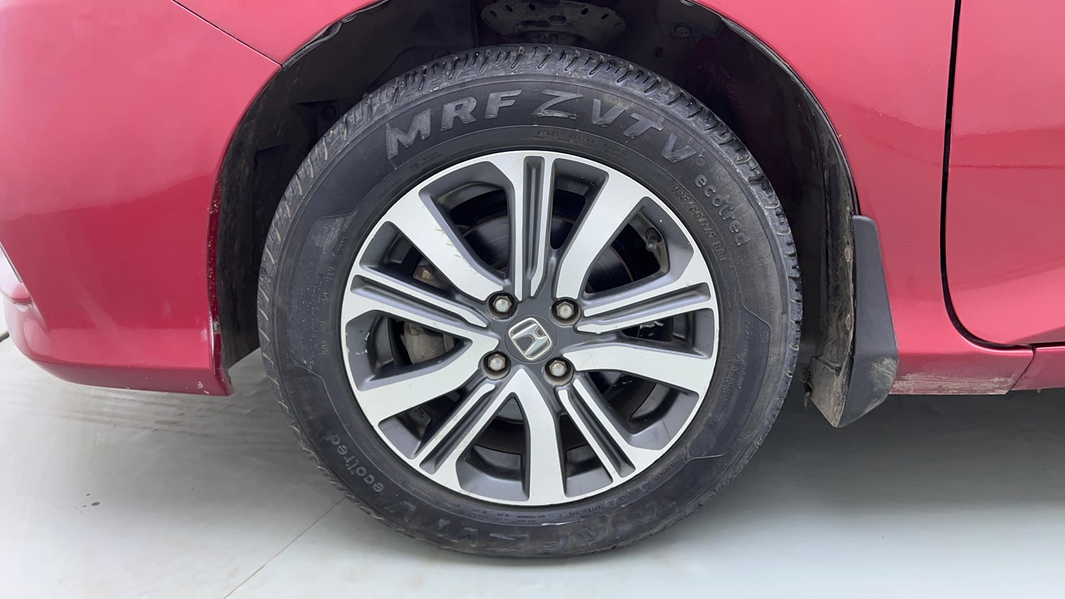 Used 2021 Honda City 4th Generation SV Petrol Petrol Manual tyres LEFT FRONT TYRE RIM VIEW