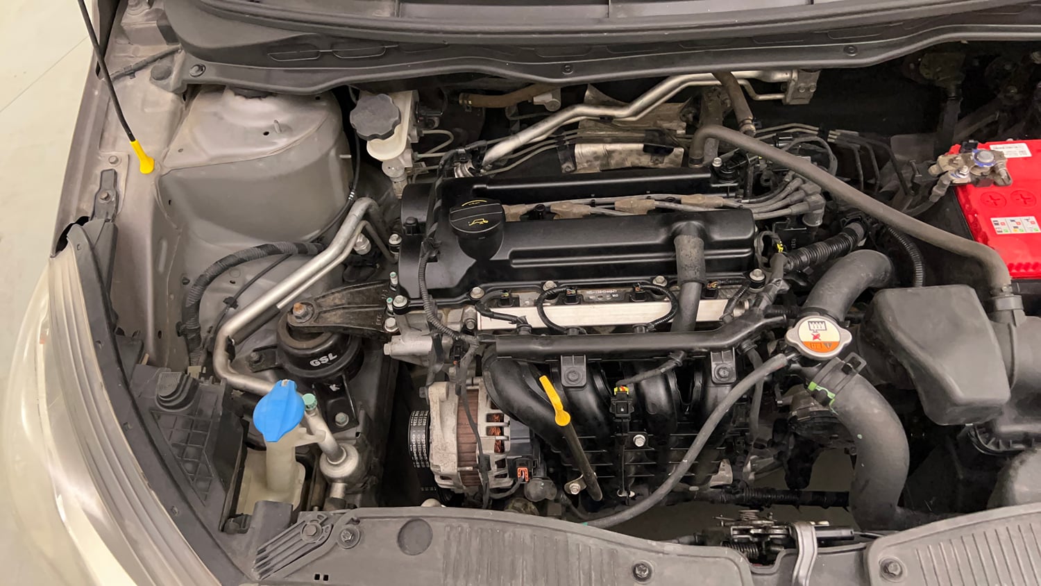 Used 2013 Hyundai i20 Magna 1.2 Petrol Manual engine ENGINE RIGHT SIDE VIEW
