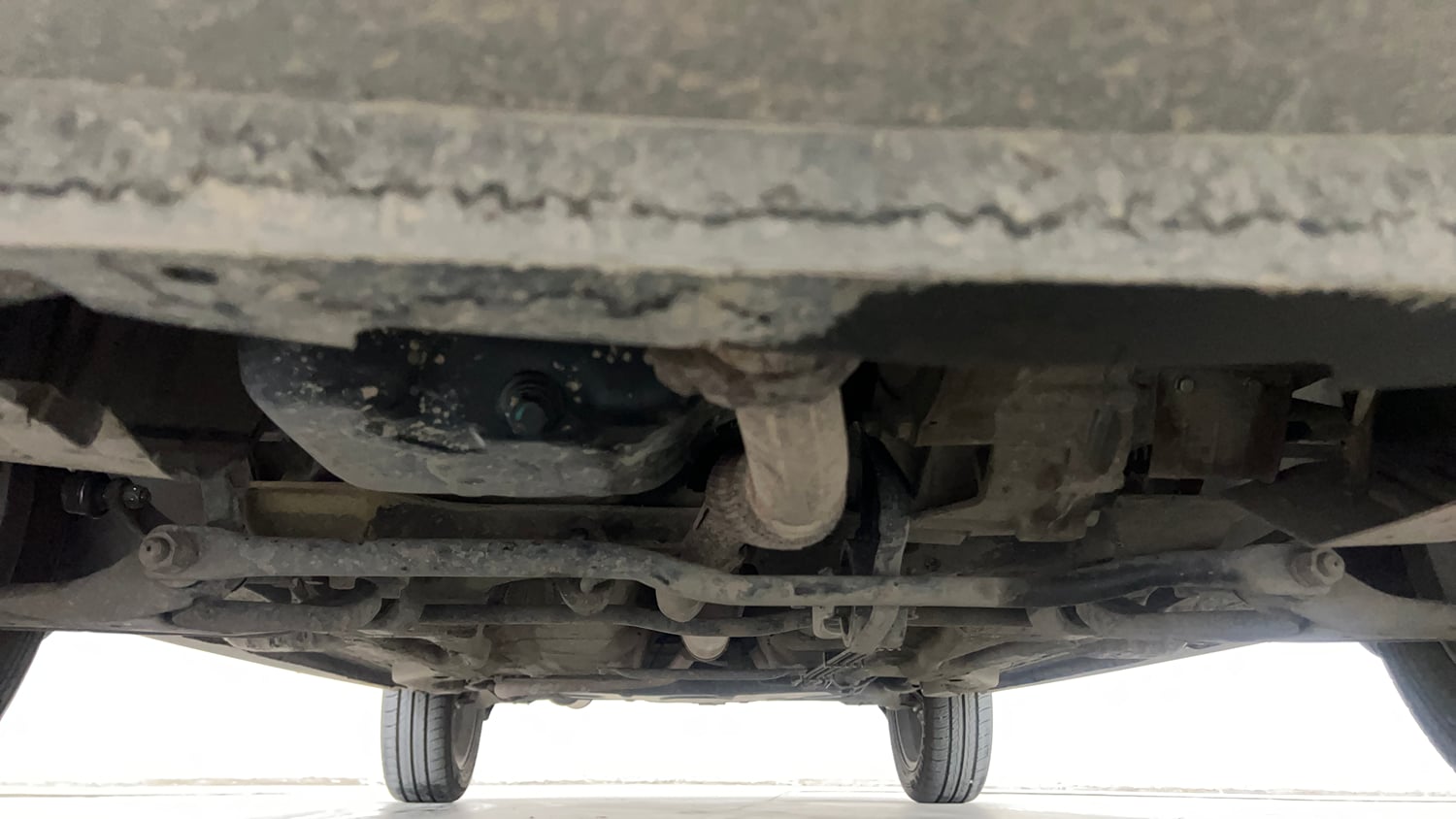 Used 2020 Tata Tiago XZA Plus Petrol Automatic extra FRONT LEFT UNDERBODY VIEW