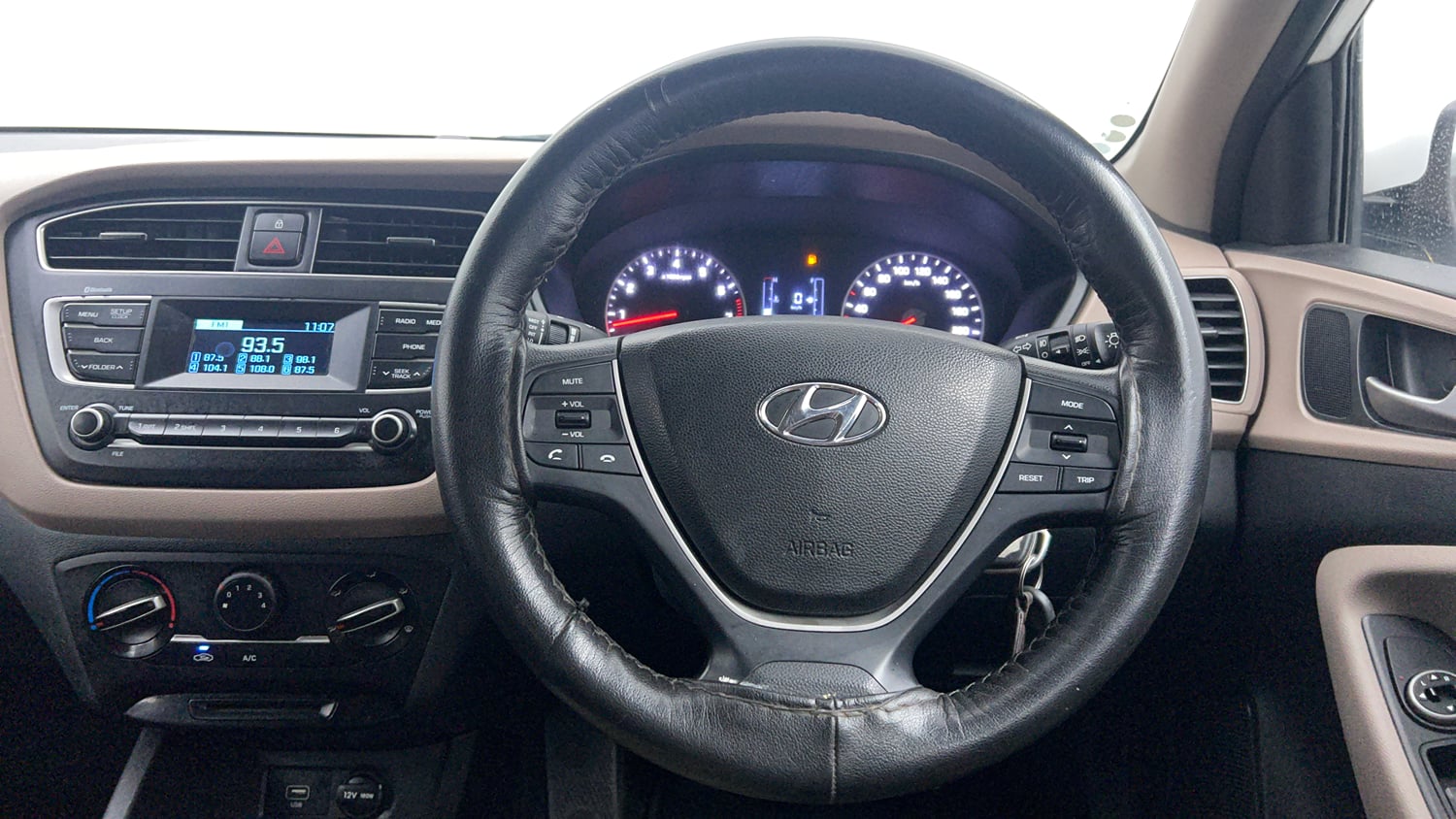 Used 2019 Hyundai Elite i20 Magna Plus 1.2 Petrol Manual interior STEERING VIEW