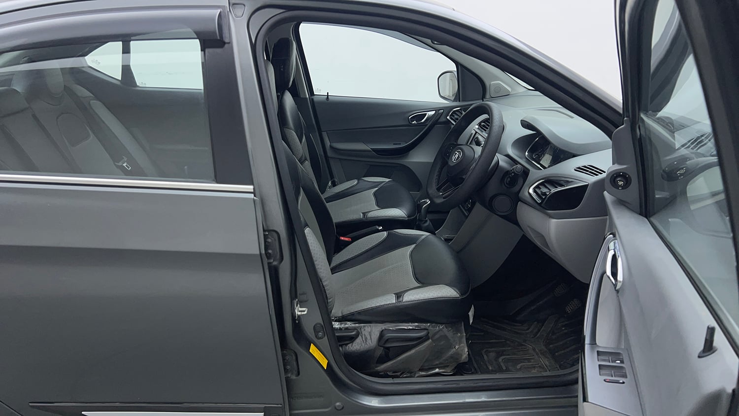 Used 2021 Tata Tigor XZ Plus Petrol Manual interior RIGHT SIDE FRONT DOOR CABIN VIEW