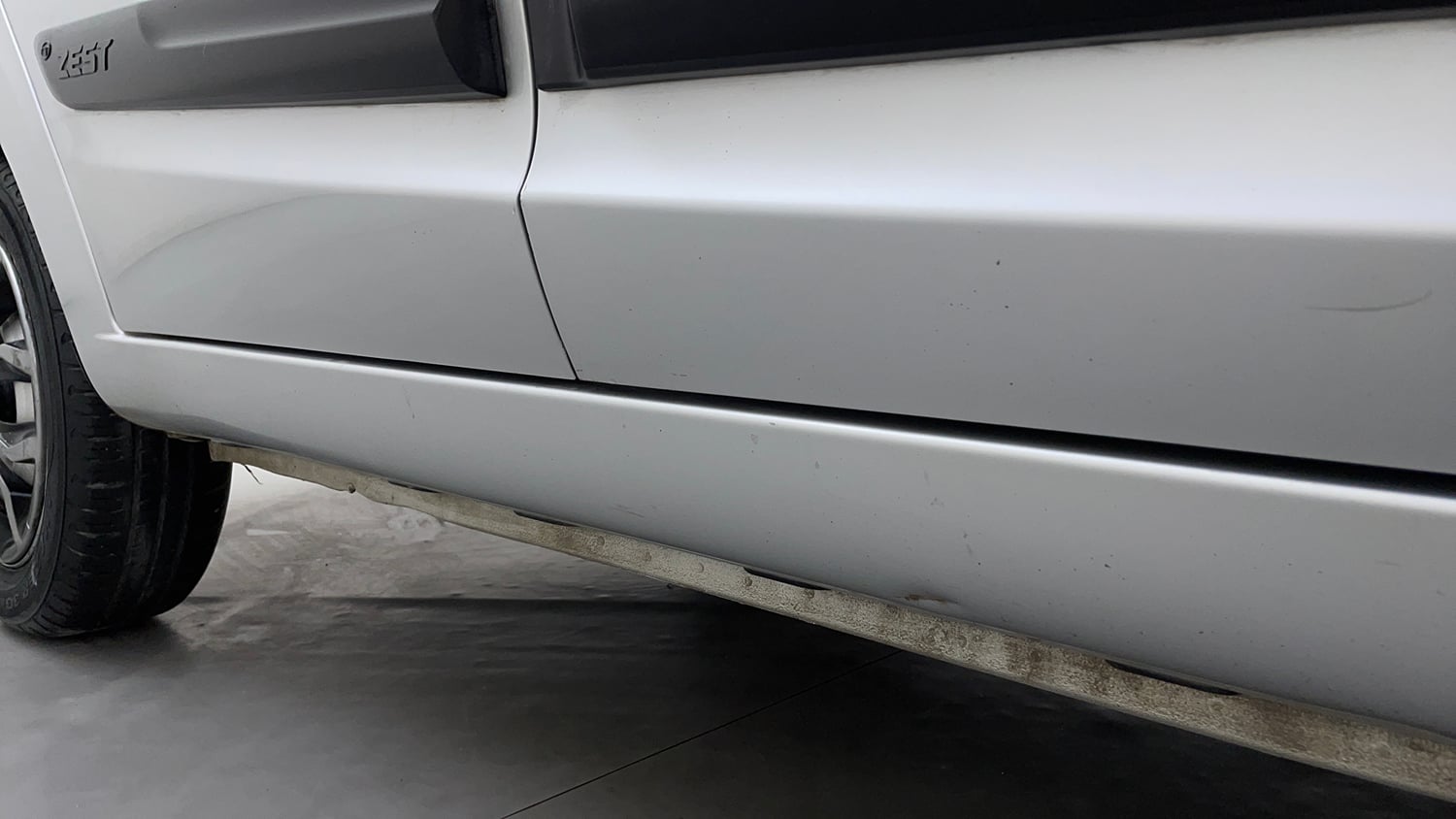 Used 2017 Tata Zest XE Petrol Petrol Manual dents MINOR SCRATCH