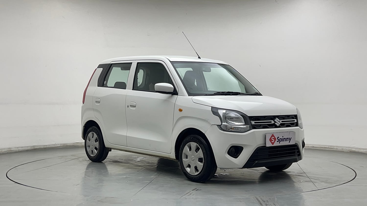 Used 2024 Maruti Suzuki Wagon R VXI 1.0 Petrol Manual exterior RIGHT FRONT CORNER VIEW