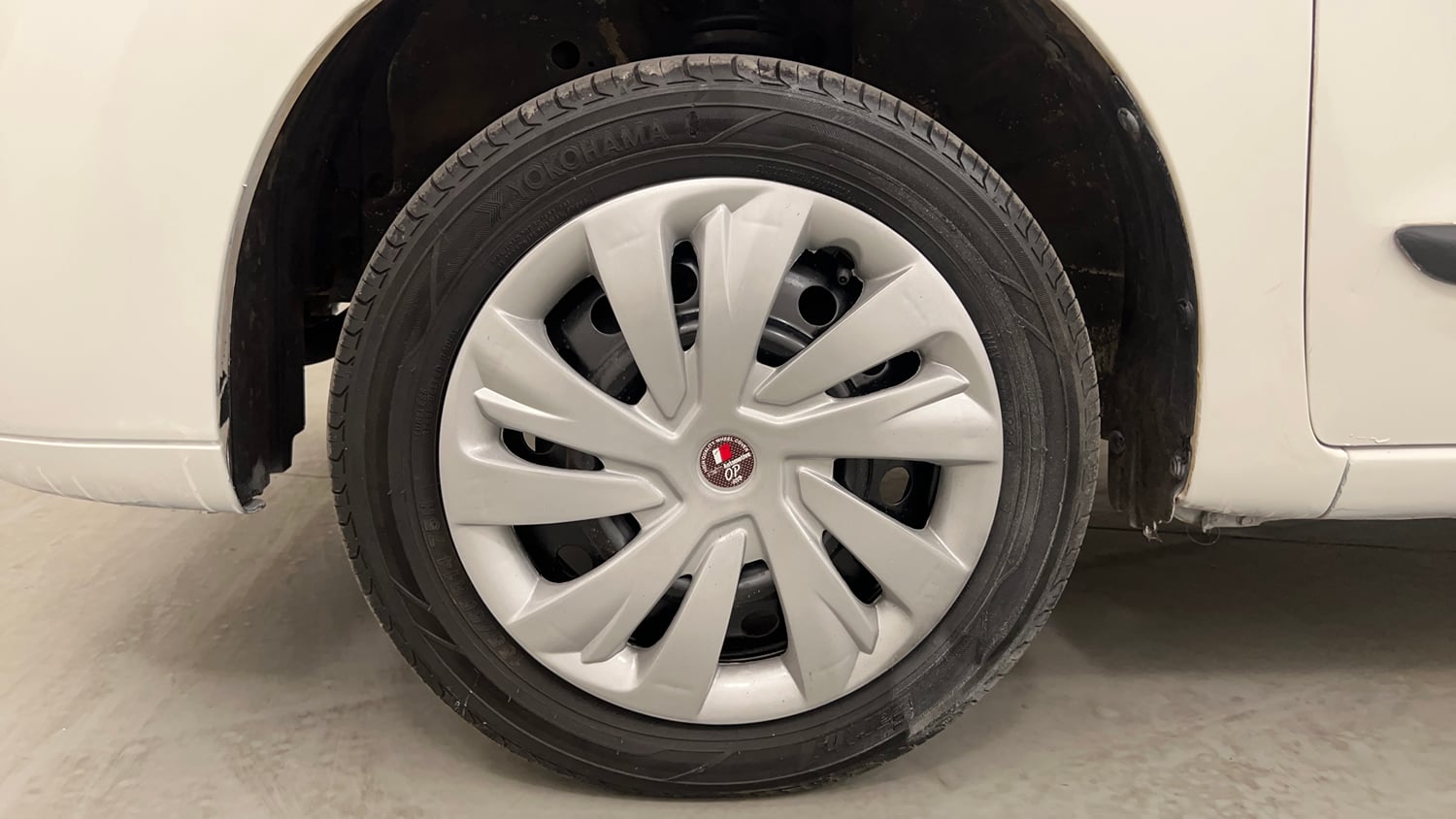 Used 2012 Maruti Suzuki Wagon R 1.0 VXi Petrol Manual tyres LEFT FRONT TYRE RIM VIEW