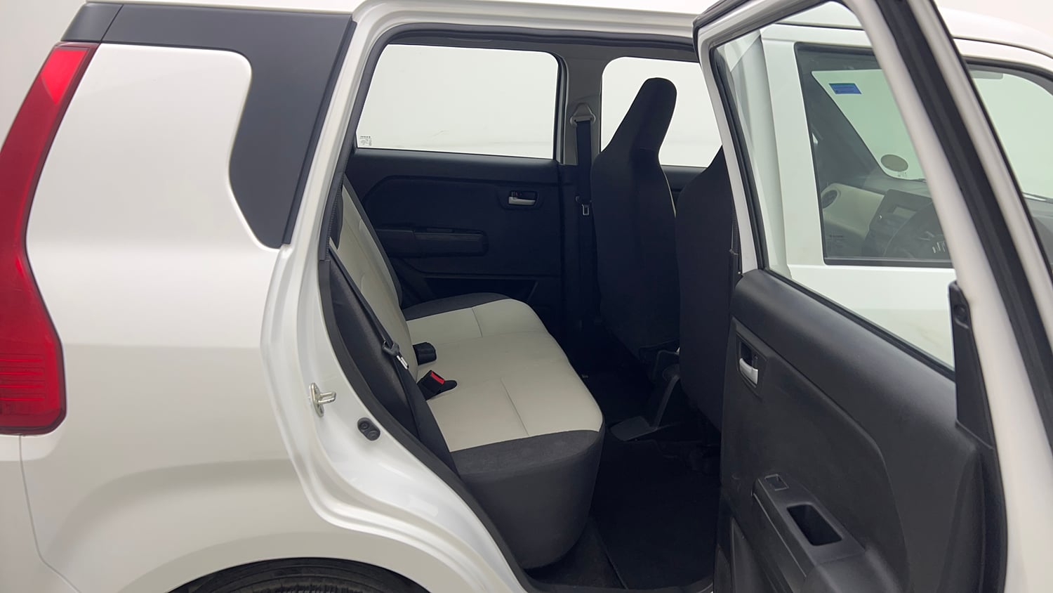 Used 2024 Maruti Suzuki Wagon R VXI 1.0 Petrol Manual interior RIGHT SIDE REAR DOOR CABIN VIEW