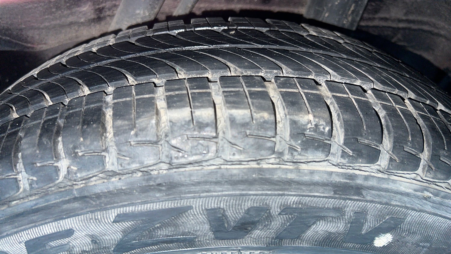 Used 2015 Honda City V Petrol Manual tyres LEFT REAR TYRE TREAD VIEW