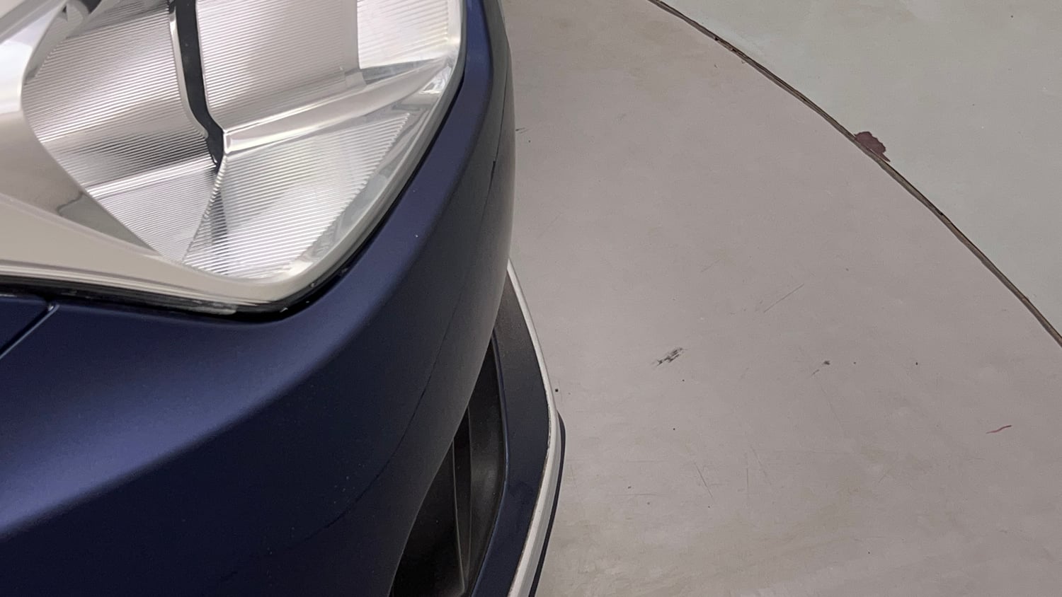 Used 2017 Maruti Suzuki Dzire VXi AMT Petrol Automatic dents MINOR SCRATCH