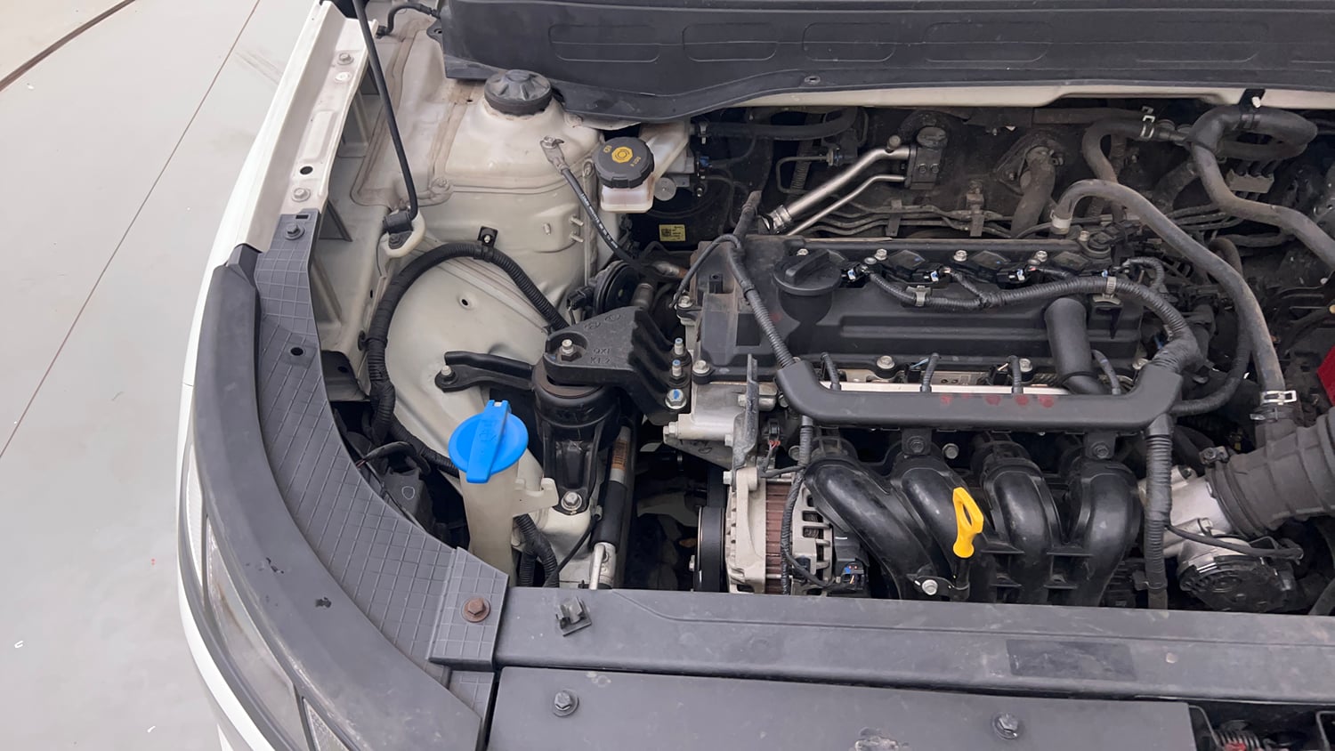 Used 2022 Hyundai Venue SX 1.2 Petrol Petrol Manual engine ENGINE RIGHT SIDE VIEW