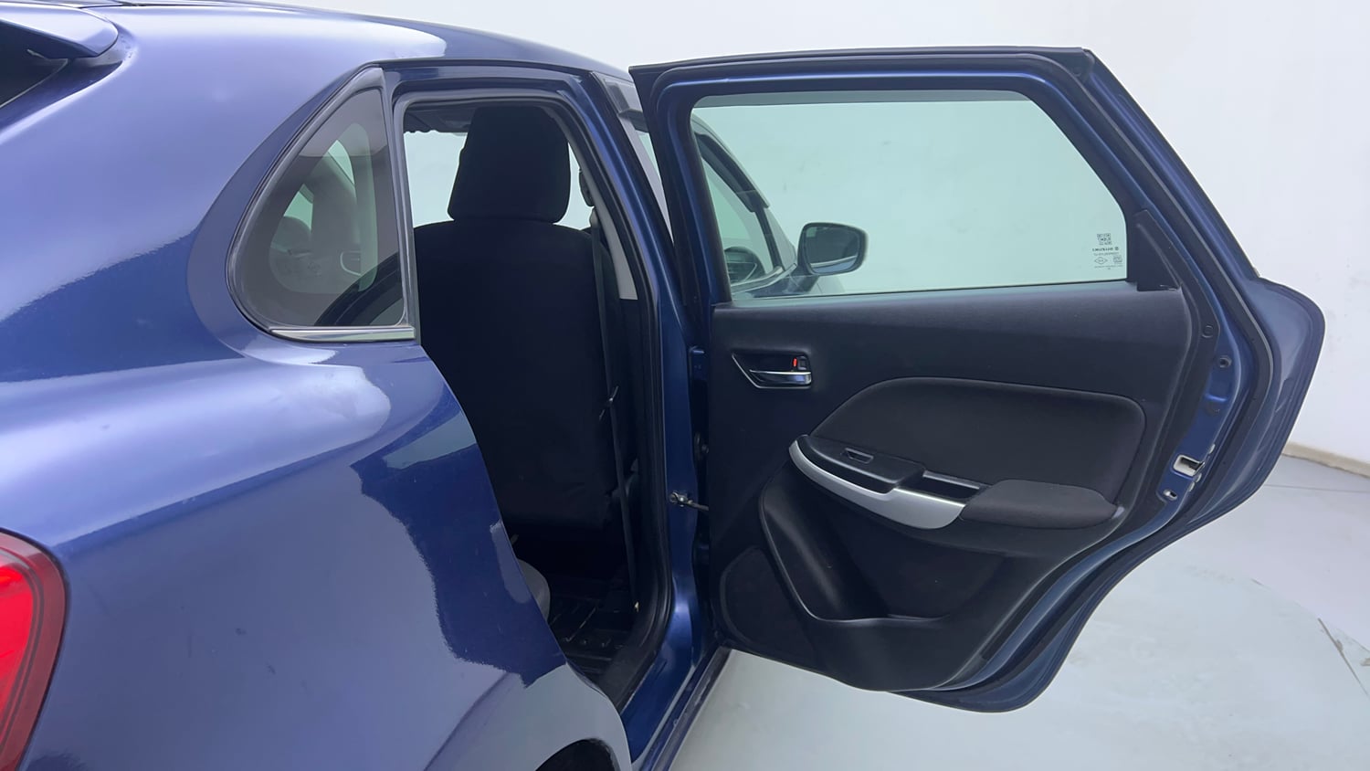 Used 2018 Maruti Suzuki Baleno Alpha 1.2 Petrol Manual interior RIGHT REAR DOOR OPEN VIEW