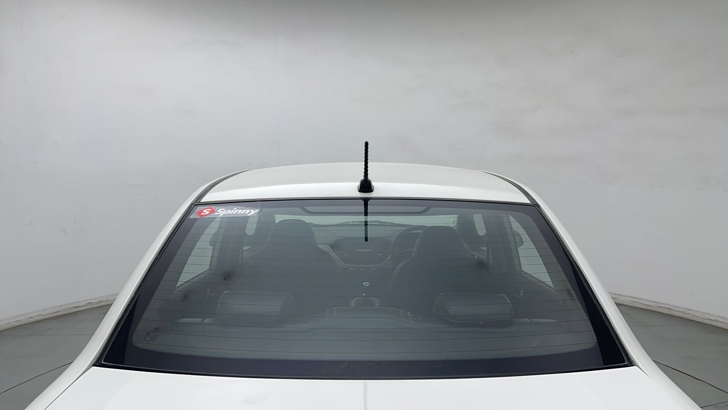 Used 2016 Hyundai Xcent S 1.2 Petrol Manual exterior BACK WINDSHIELD VIEW