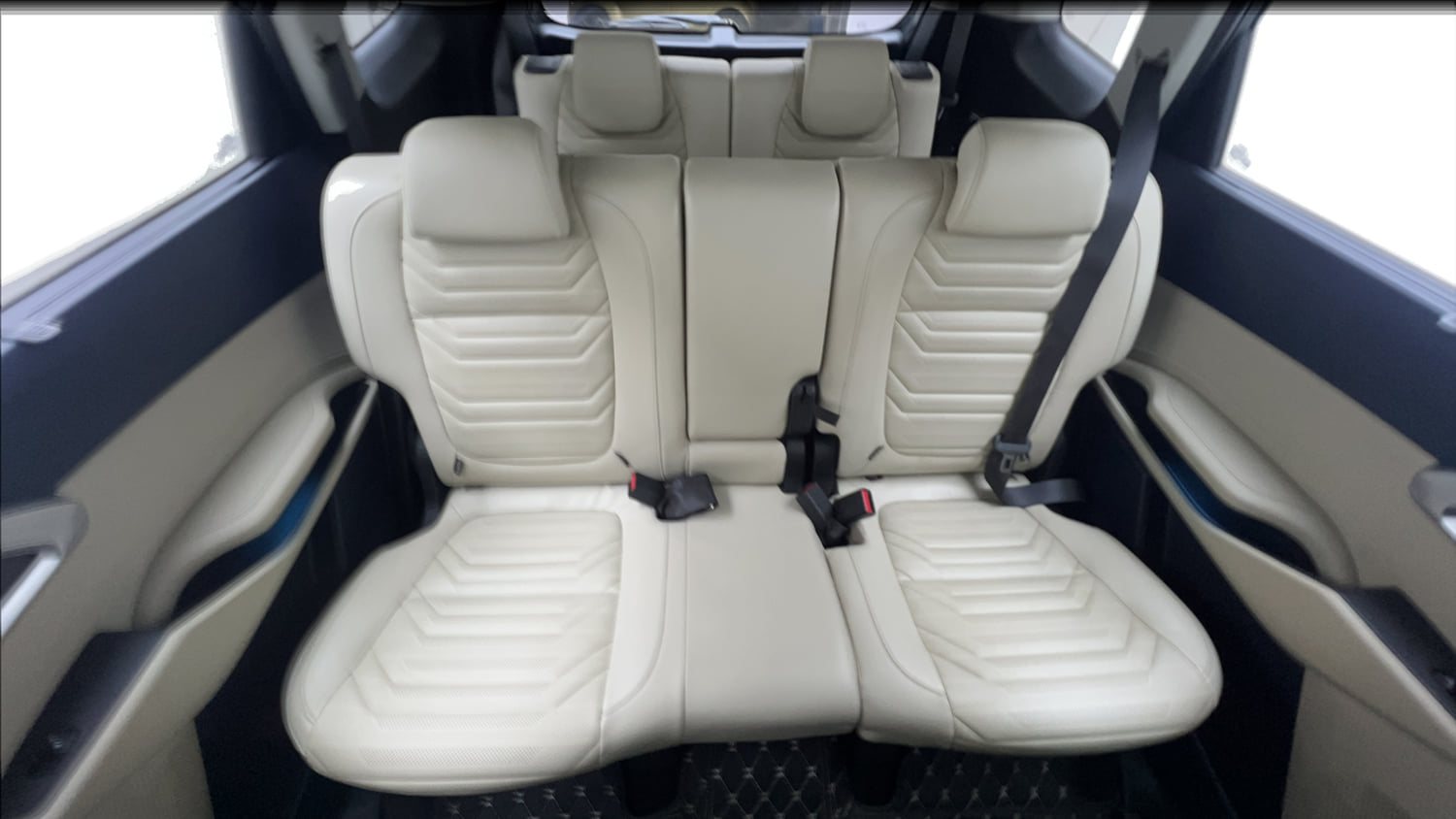 Used 2022 Kia Carens Luxury 1.4 Petrol 7 STR Petrol Manual interior REAR SEAT CONDITION VIEW