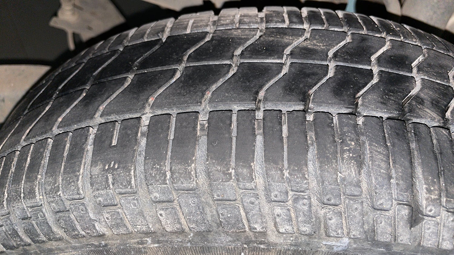 Used 2015 Tata Nano Twist XTA Petrol Automatic tyres LEFT REAR TYRE TREAD VIEW