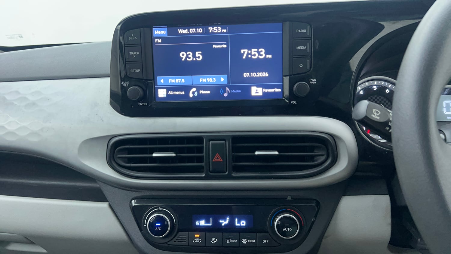 Used 2023 Hyundai Grand i10 Nios Sportz 1.2 Kappa VTVT Petrol Manual interior MUSIC SYSTEM & AC CONTROL VIEW