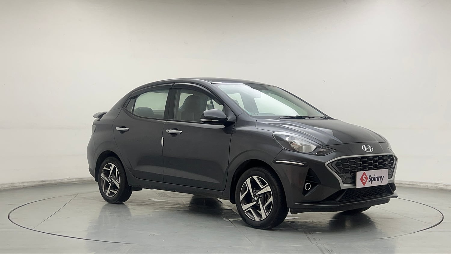 Used 2023 Hyundai Aura SX 1.2 Petrol Petrol Manual exterior RIGHT FRONT CORNER VIEW