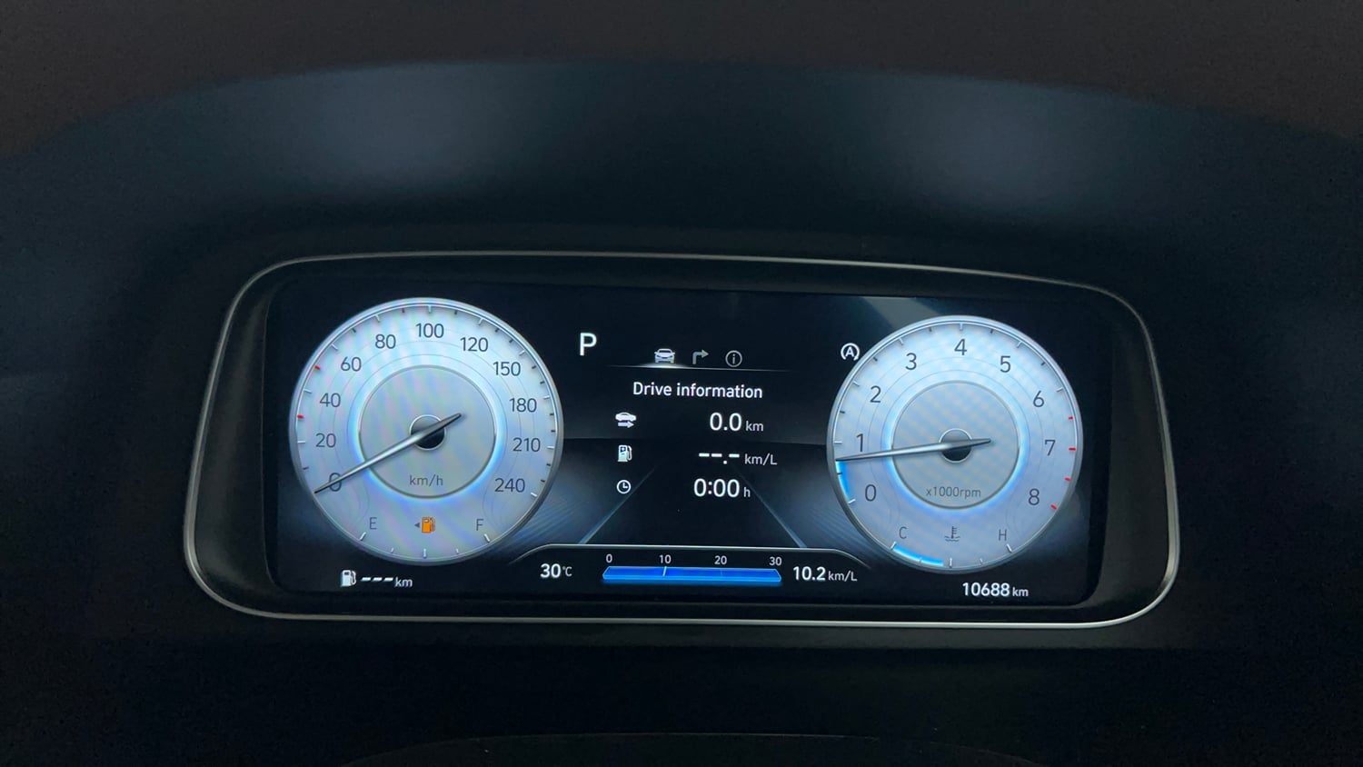 Used 2024 Hyundai Alcazar Signature (O) 7 STR 1.5 Petrol DCT Petrol Automatic interior CLUSTERMETER VIEW