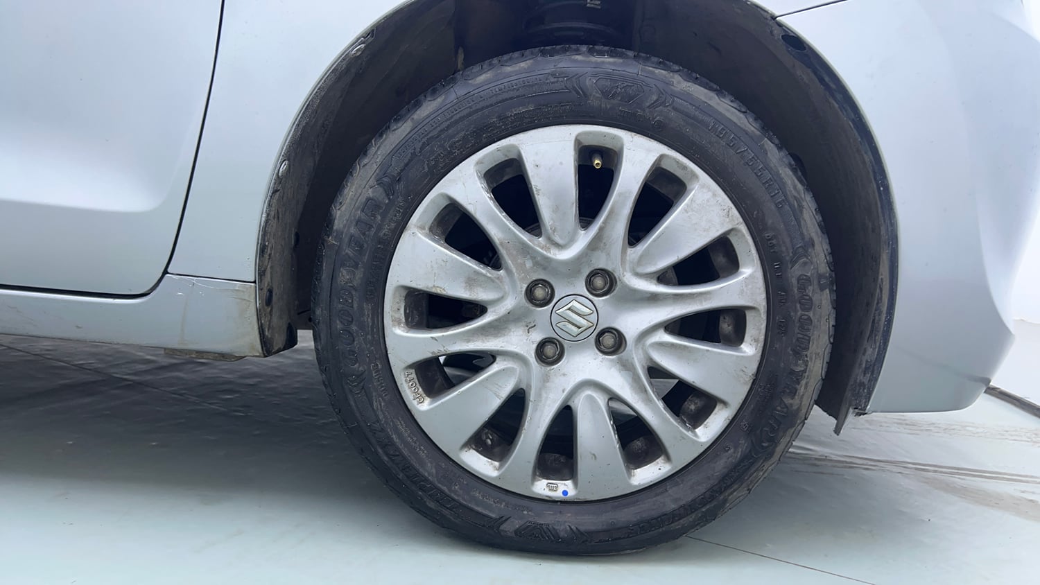 Used 2018 Maruti Suzuki Baleno Alpha 1.2 Petrol Manual tyres RIGHT FRONT TYRE RIM VIEW