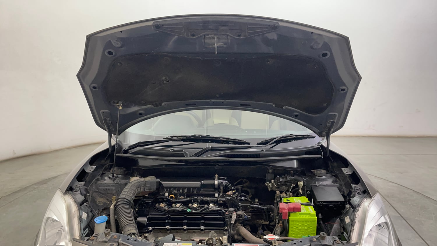 Used 2019 Maruti Suzuki Dzire VXi Petrol Manual engine ENGINE & BONNET OPEN FRONT VIEW