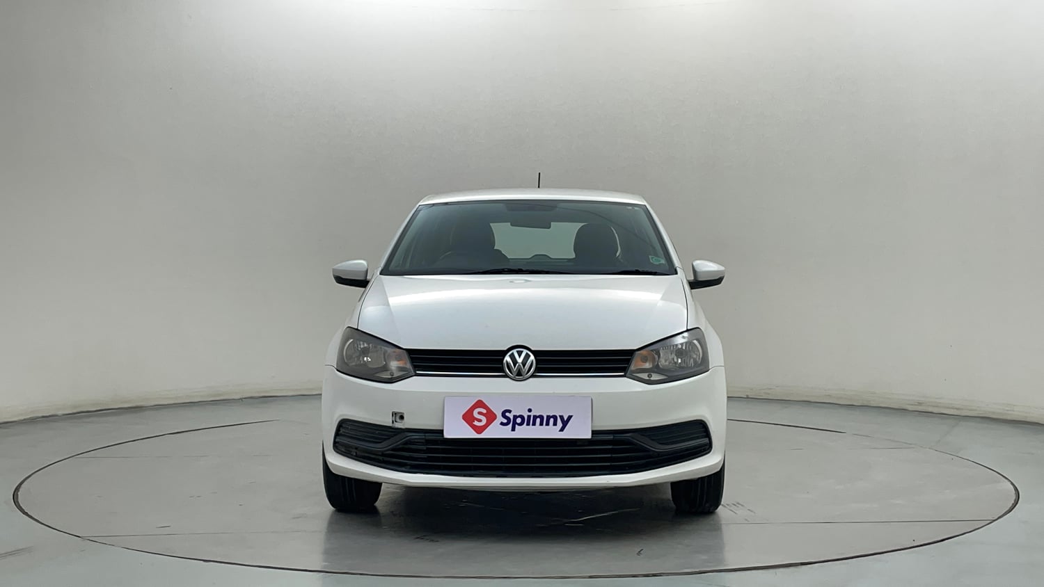 Used 2015 Volkswagen Polo Trendline 1.2L (P) Petrol Manual exterior FRONT VIEW