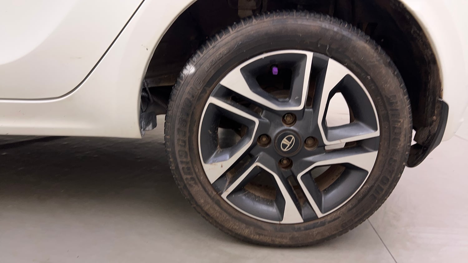 Used 2022 Tata Tiago XZA Plus Petrol Automatic tyres LEFT REAR TYRE RIM VIEW