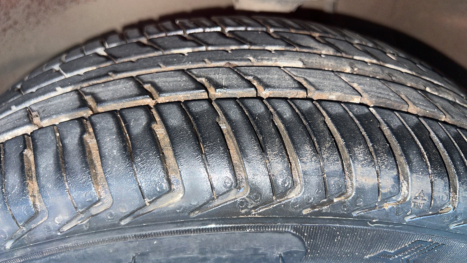 Used 2019 maruti-suzuki Alto K10 LXi (O) CNG Cng Manual tyres LEFT FRONT TYRE TREAD VIEW