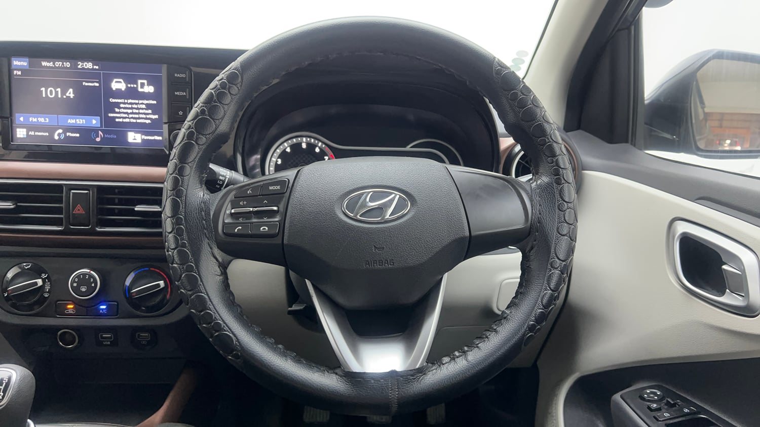 Used 2023 Hyundai Aura SX 1.2 Petrol Petrol Manual interior STEERING VIEW