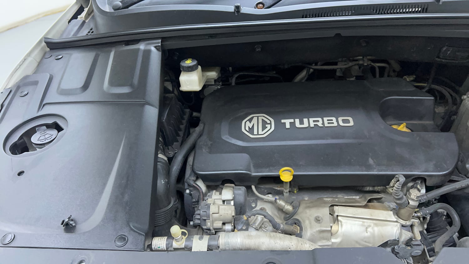 Used 2020 MG Motors Hector Sharp 2.0 Diesel Dual Tone Diesel Manual engine ENGINE RIGHT SIDE VIEW