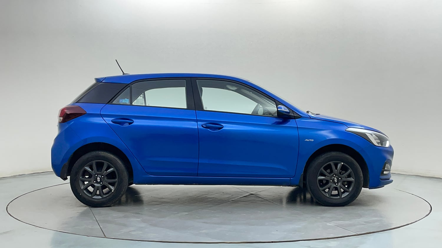 Used 2019 Hyundai Elite i20 Sportz Plus 1.2 CVT Petrol Automatic exterior RIGHT SIDE VIEW