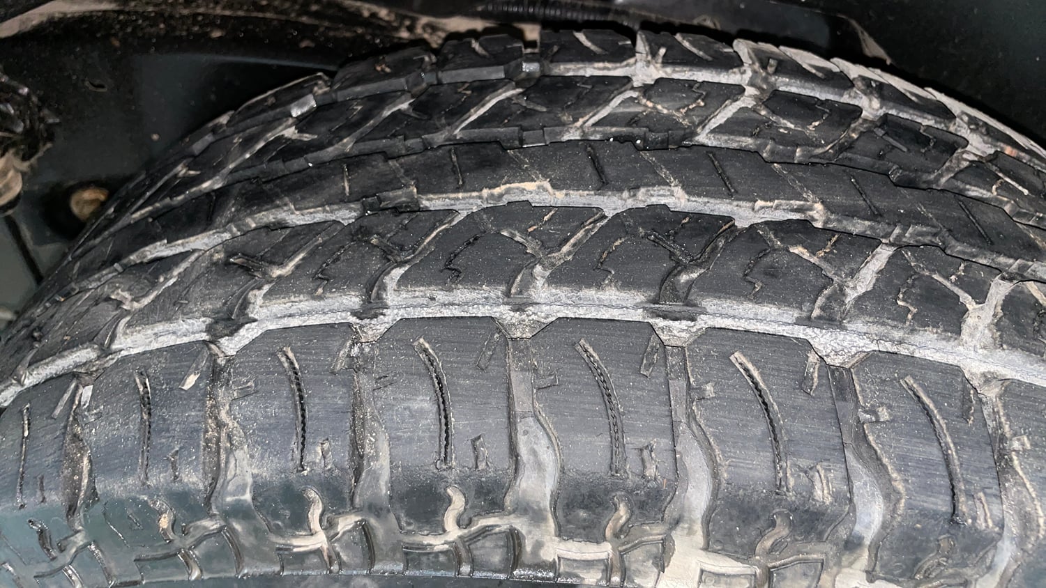 Used 2022 mahindra Thar LX Hard Top Petrol MT 4WD Petrol Manual tyres LEFT REAR TYRE TREAD VIEW