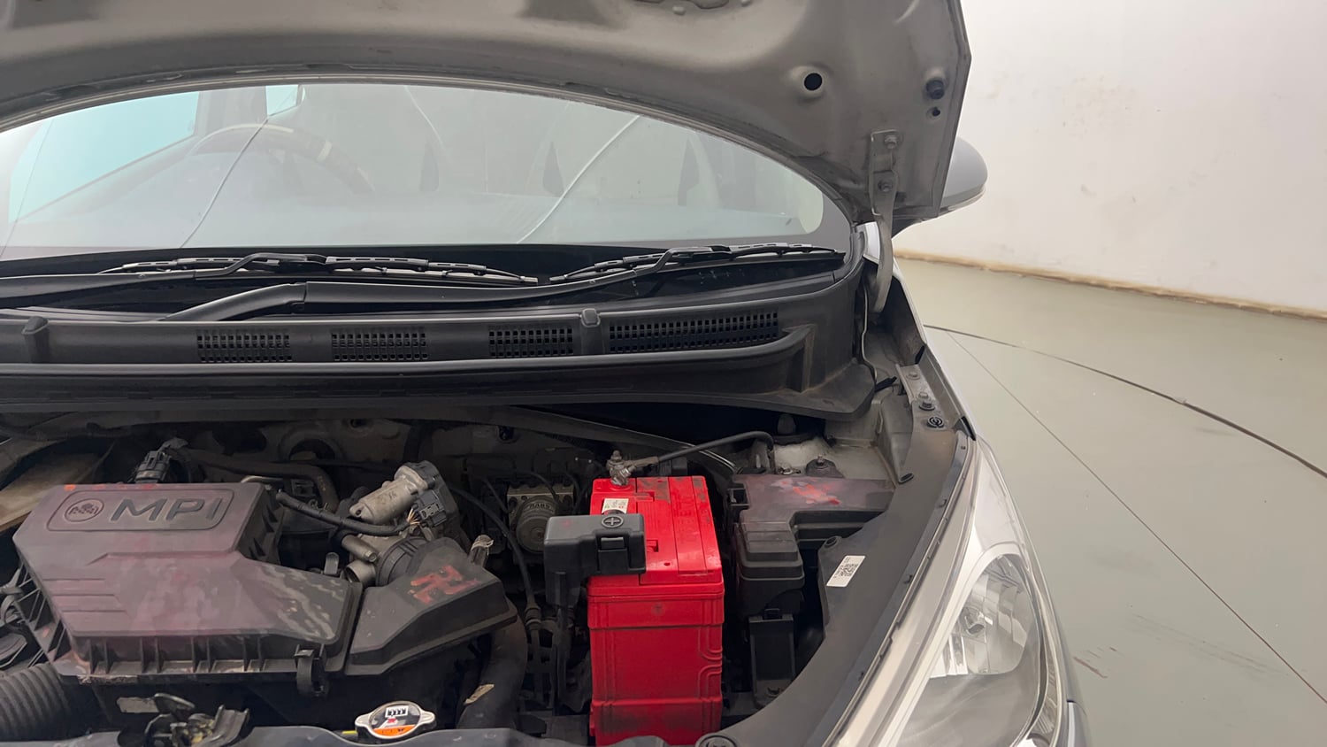 Used 2018 Hyundai Santro Sportz Petrol Manual engine ENGINE LEFT SIDE HINGE & APRON VIEW