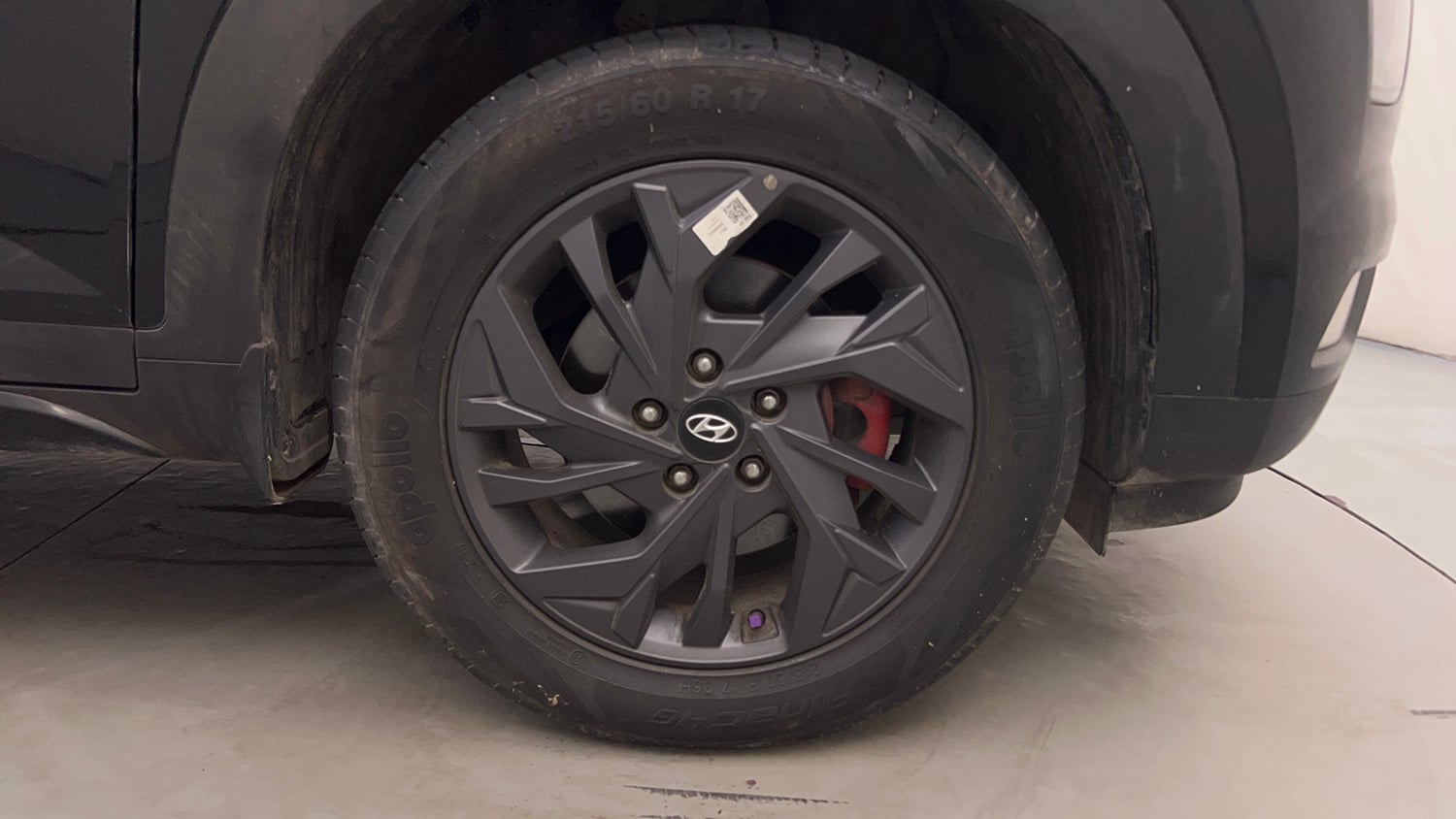 Used 2023 Hyundai Creta SX (O) 1.5 Petrol IVT Knight Petrol Automatic tyres RIGHT FRONT TYRE RIM VIEW