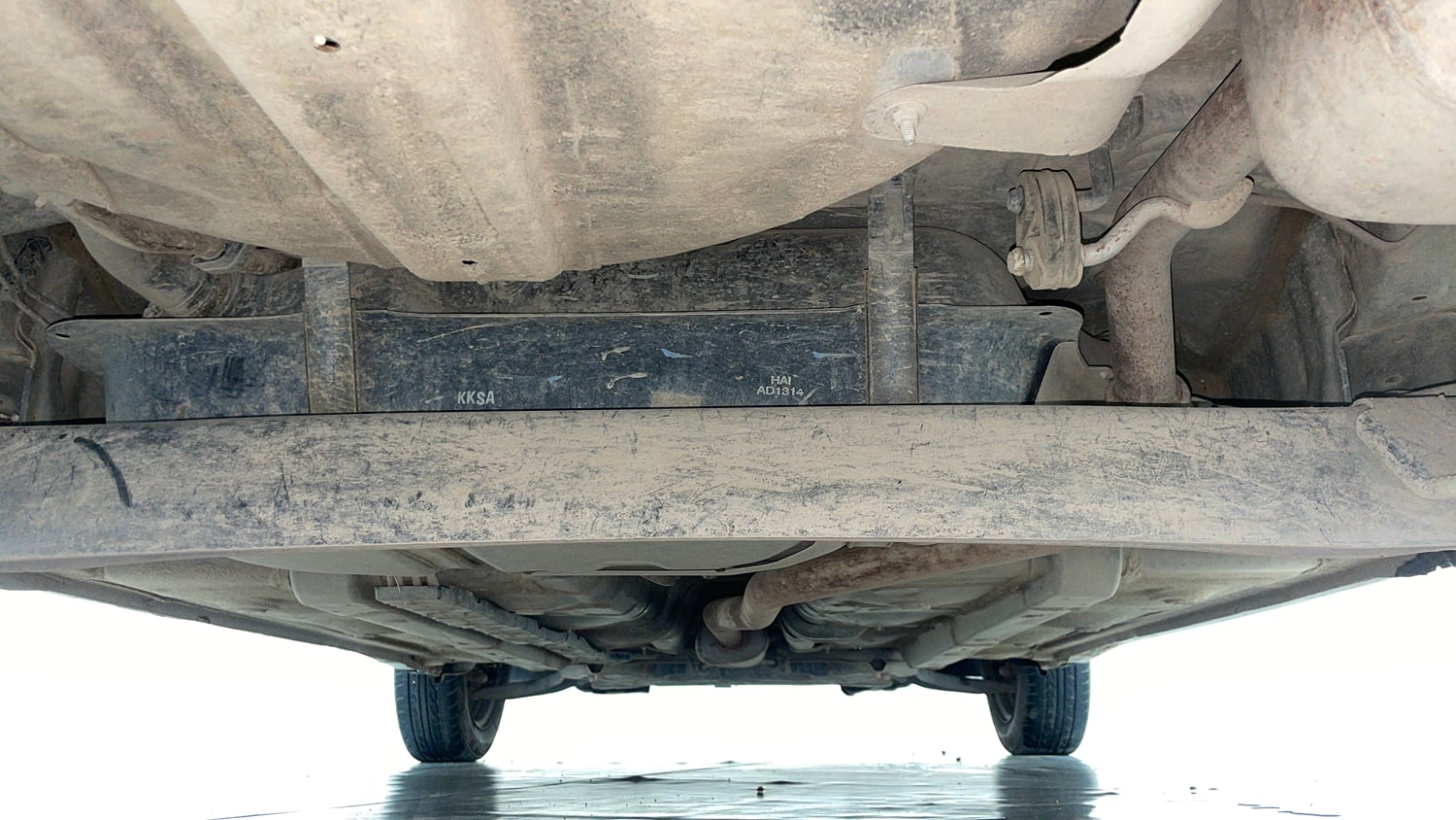 Used 2016 Hyundai Grand i10 Sportz 1.2 Kappa VTVT Petrol Manual extra REAR UNDERBODY VIEW (TAKEN FROM REAR)