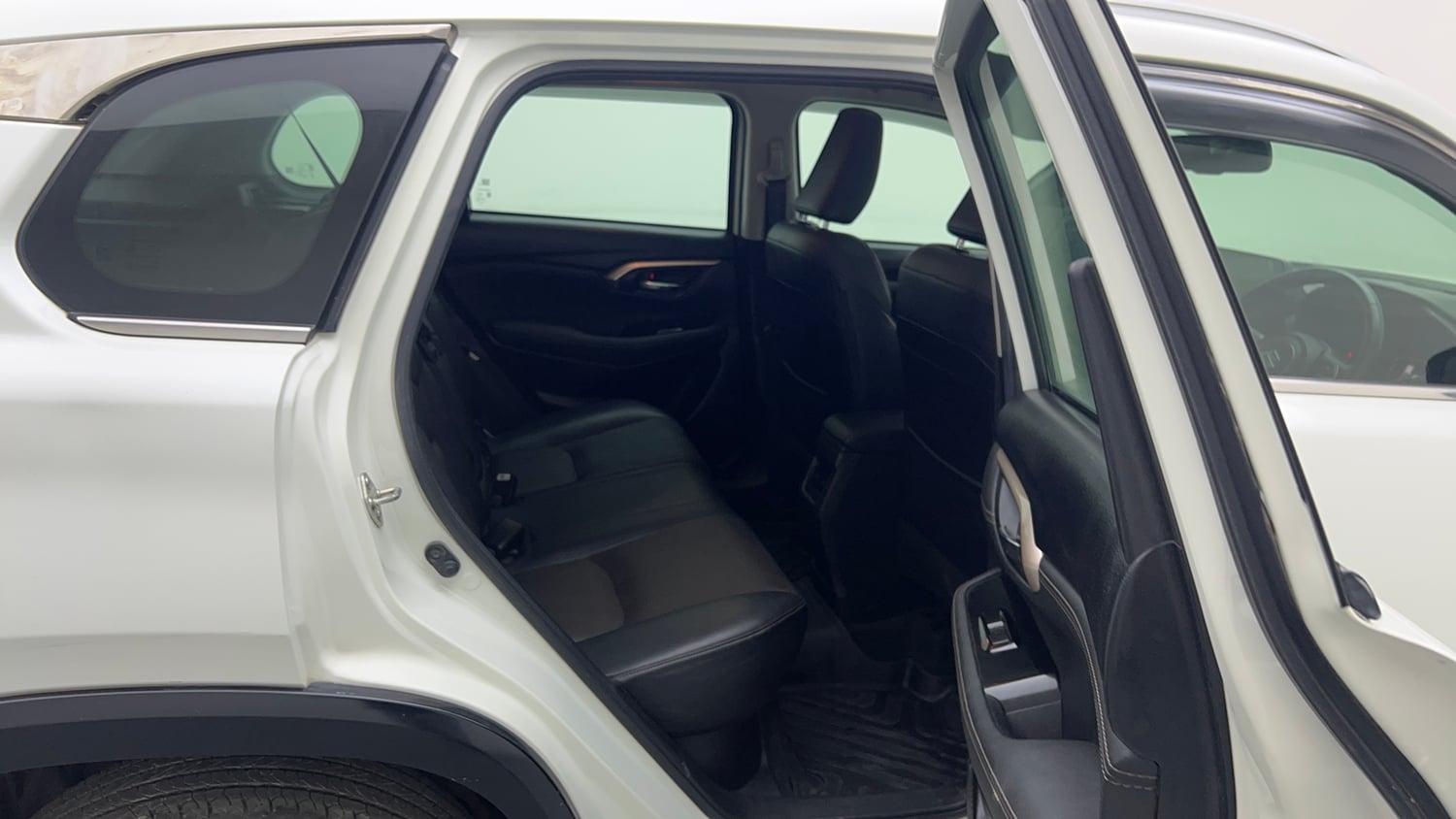 Used 2023 Maruti Suzuki Grand Vitara Alpha Plus Intelligent Hybrid eCVT Hybrid Automatic interior RIGHT SIDE REAR DOOR CABIN VIEW